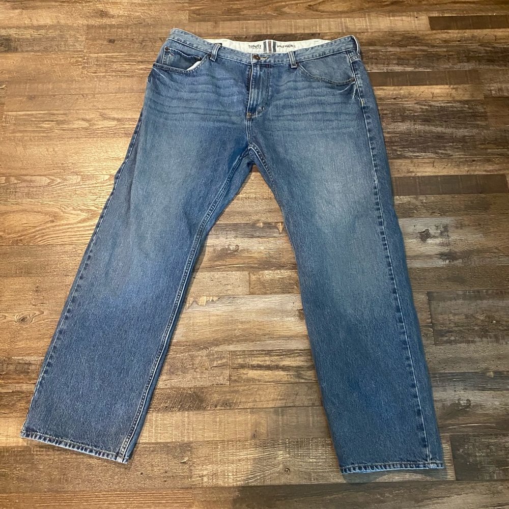 Men’s Tommy Hilfiger Relaxed Fit Jeans - Size 38/32. Excellent Condition